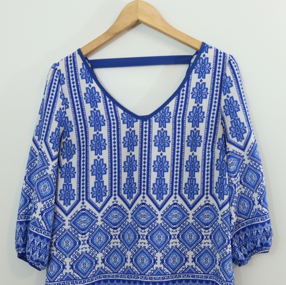 Myan Printed Cutout Back Top - Picture 2 of 8